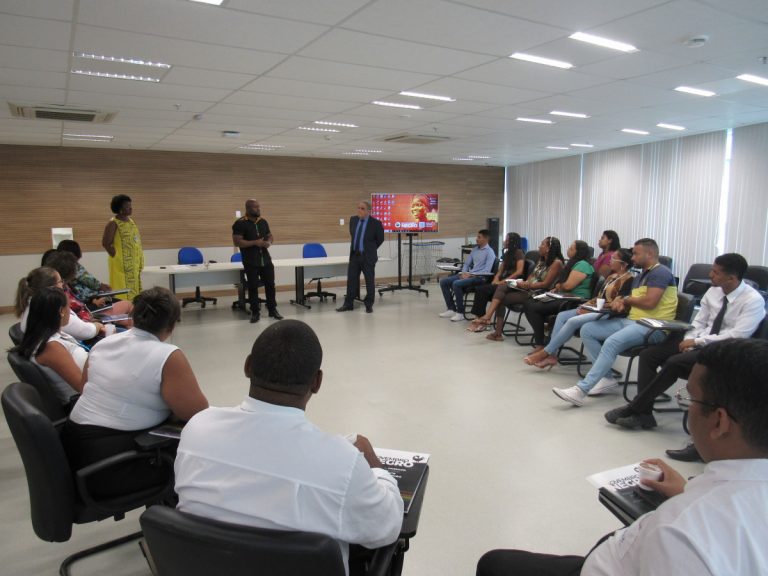 Novembro Negro: TJBA debate abordagem antidiscriminatória e realiza exposições sobre personalidades e cultura afro-brasileira   
