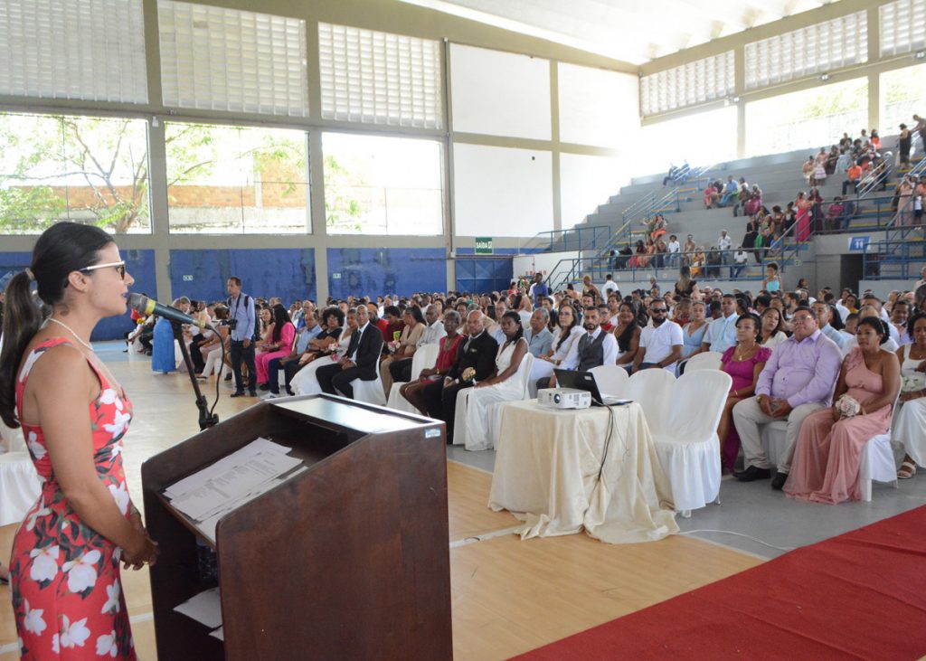 TJBA realiza Casamento Coletivo em Feira de Santana para 171 Casais   
