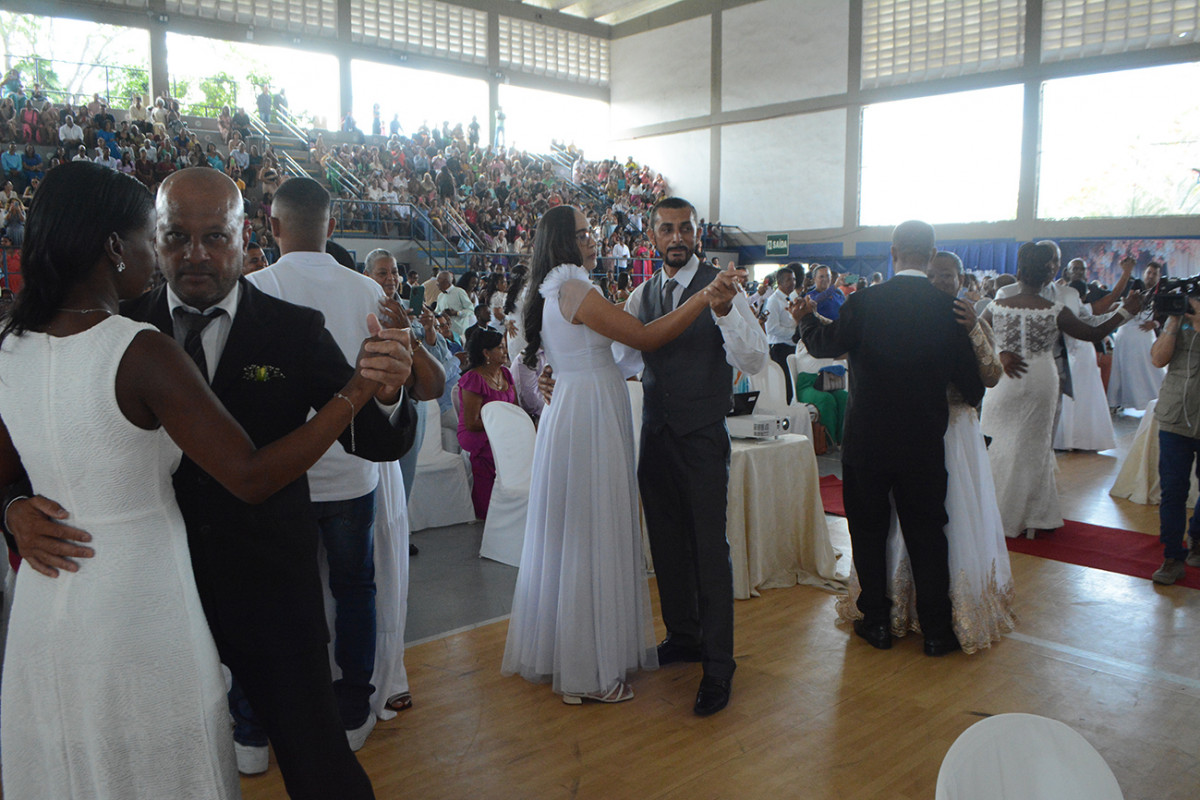 TJBA realiza Casamento Coletivo em Feira de Santana para 171 Casais   