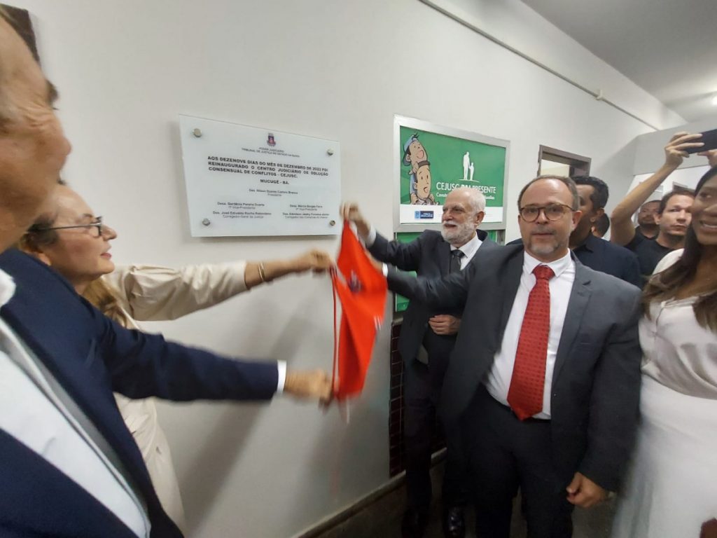 Presidente do TJBA inaugura Ponto de Inclusão Digital, reinaugura Cejusc e homenageia as mulheres em Mucugê  