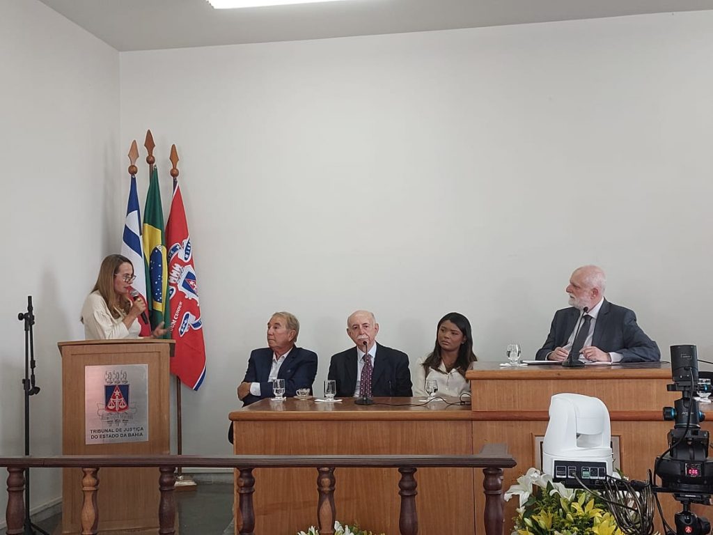 Presidente do TJBA inaugura Ponto de Inclusão Digital, reinaugura Cejusc e homenageia as mulheres em Mucugê  