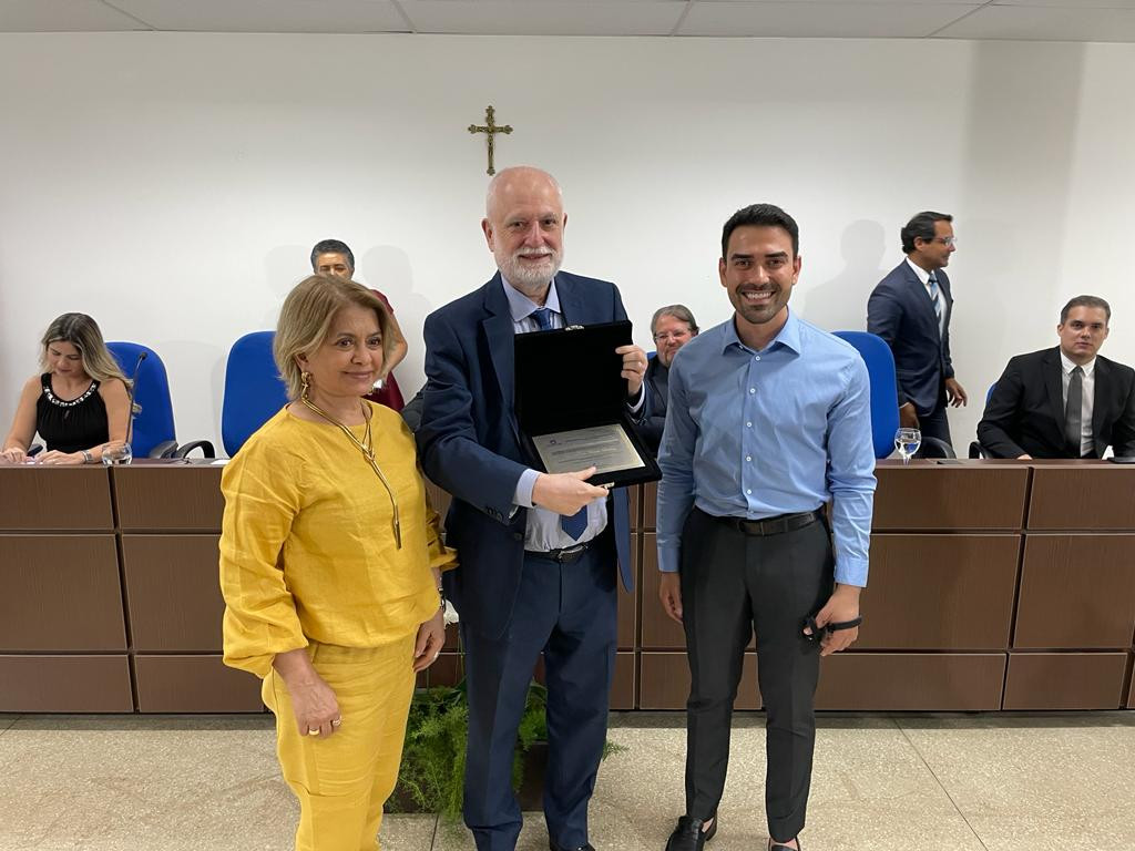 Presidente do TJBA e Corregedor das Comarcas do Interior recebem Título de Cidadão luiseduardense    