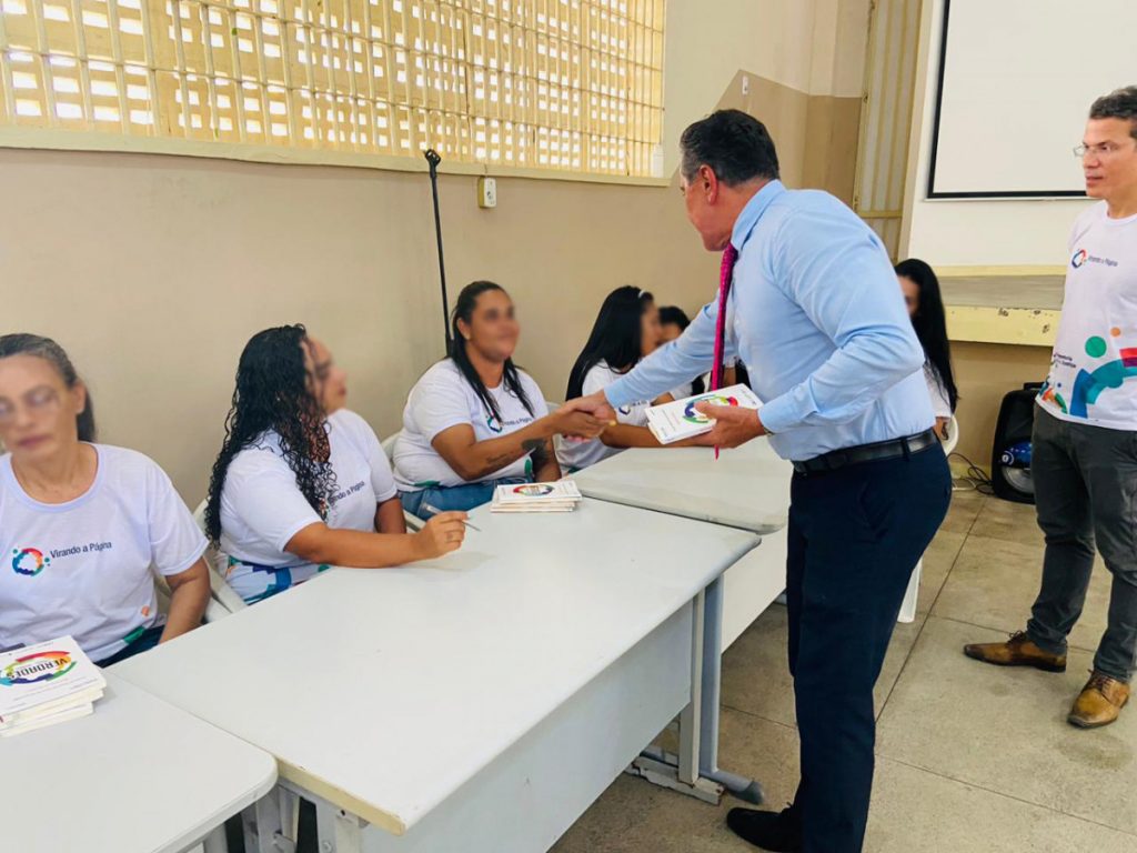 Corregedoria Geral do TJBA lança mais dois livros escritos por internos do conjunto penal; dessa vez em Feira de Santana e Juazeiro   