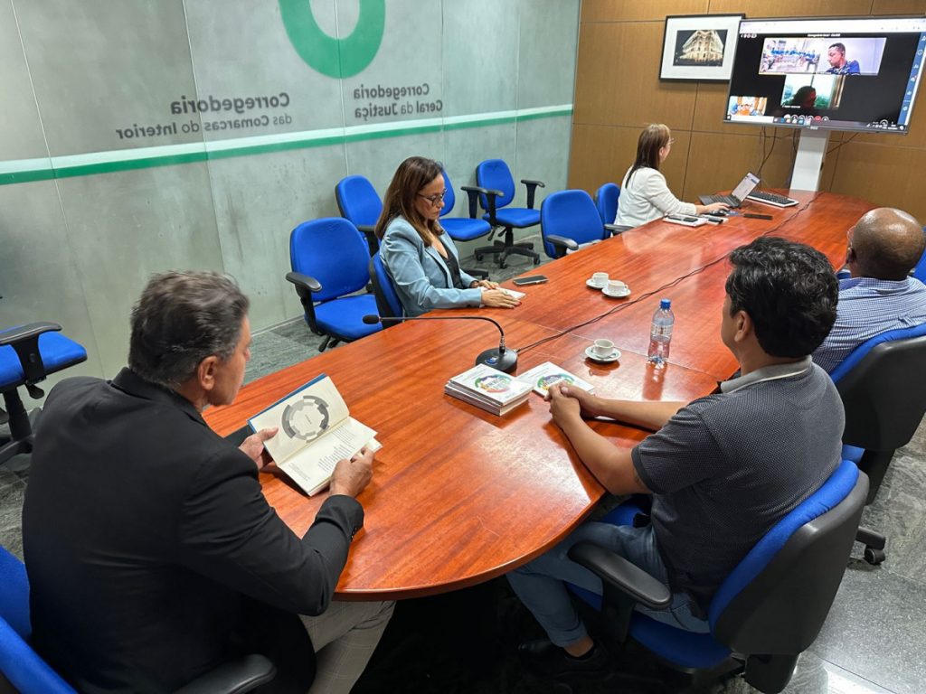 Corregedoria Geral do TJBA lança mais dois livros escritos por internos do conjunto penal; dessa vez em Feira de Santana e Juazeiro   