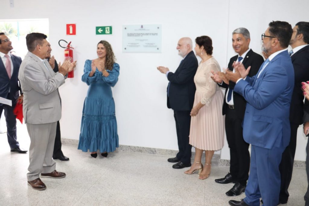 Eunápolis: Presidente do TJBA inaugura Fórum, Sala Passiva e Sala de Depoimento Especial na Comarca  