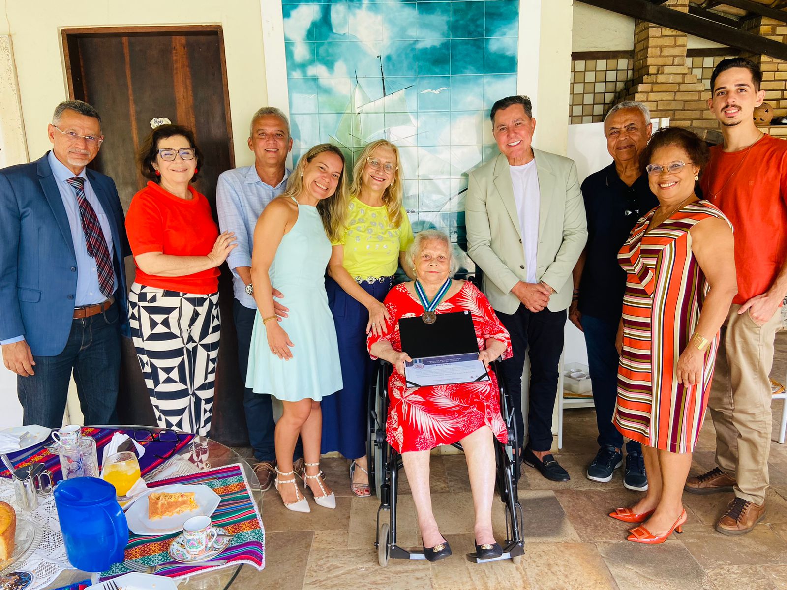 Corregedor-Geral do TJBA condecora dois desembargadores aposentados com a Medalha Adolfo Leitão Guerra   