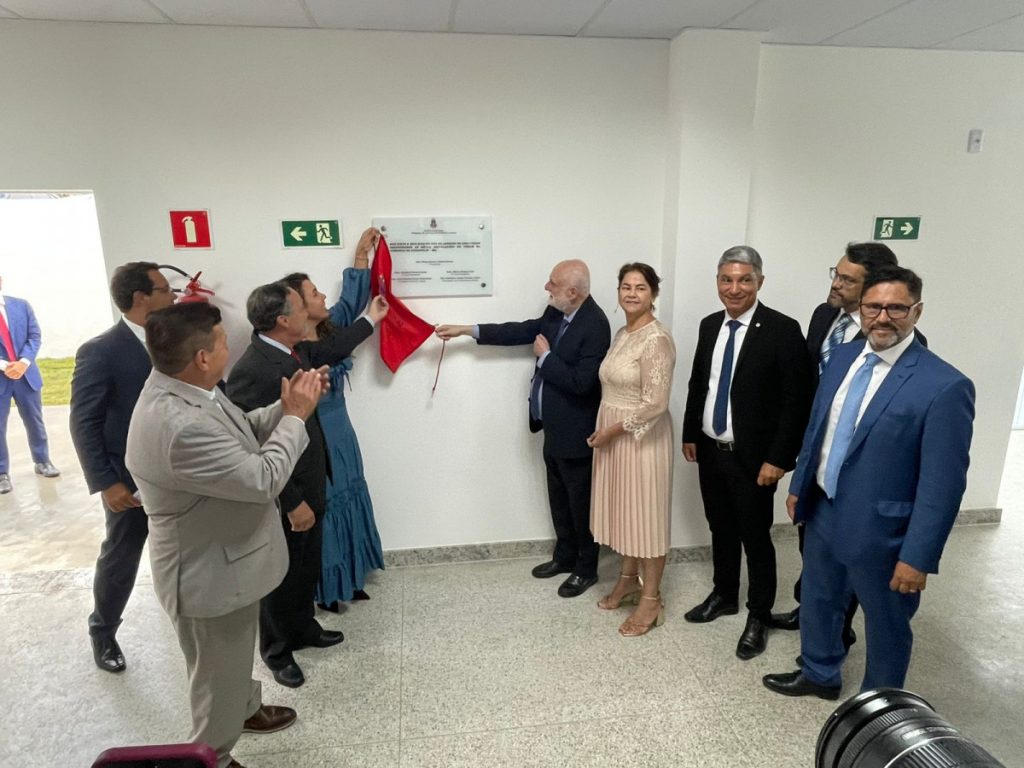 Eunápolis: Presidente do TJBA inaugura Fórum, Sala Passiva e Sala de Depoimento Especial na Comarca  