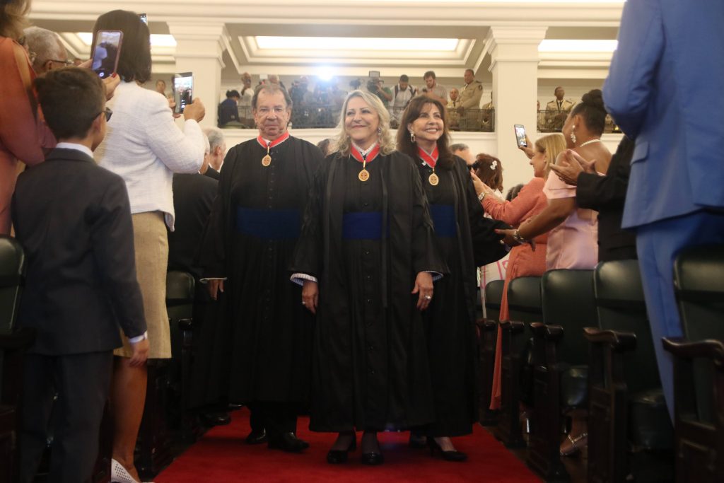 Presidente eleita para o biênio 2024-2026 do TJBA realça o estreitamento no diálogo com o cidadão e a valorização de magistrados e servidores   