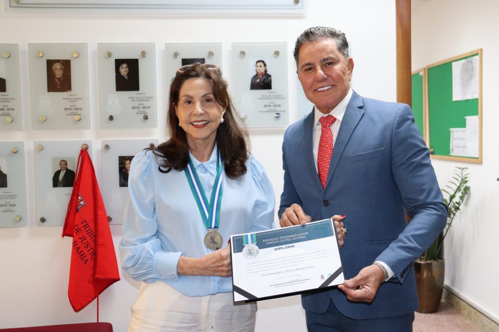 TJBA realiza descerramento de placa em homenagem a 2ª Vice-Presidente   