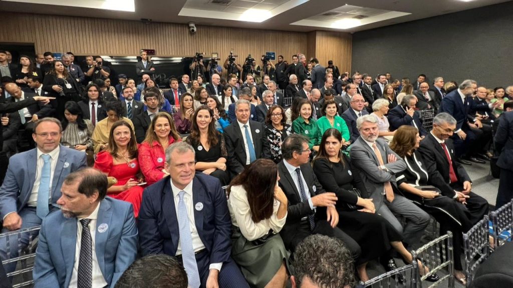 Pela primeira vez, a Bahia é representada por um Desembargador do TJBA como Conselheiro do CNJ; Presidente do Judiciário baiano prestigia a solenidade   