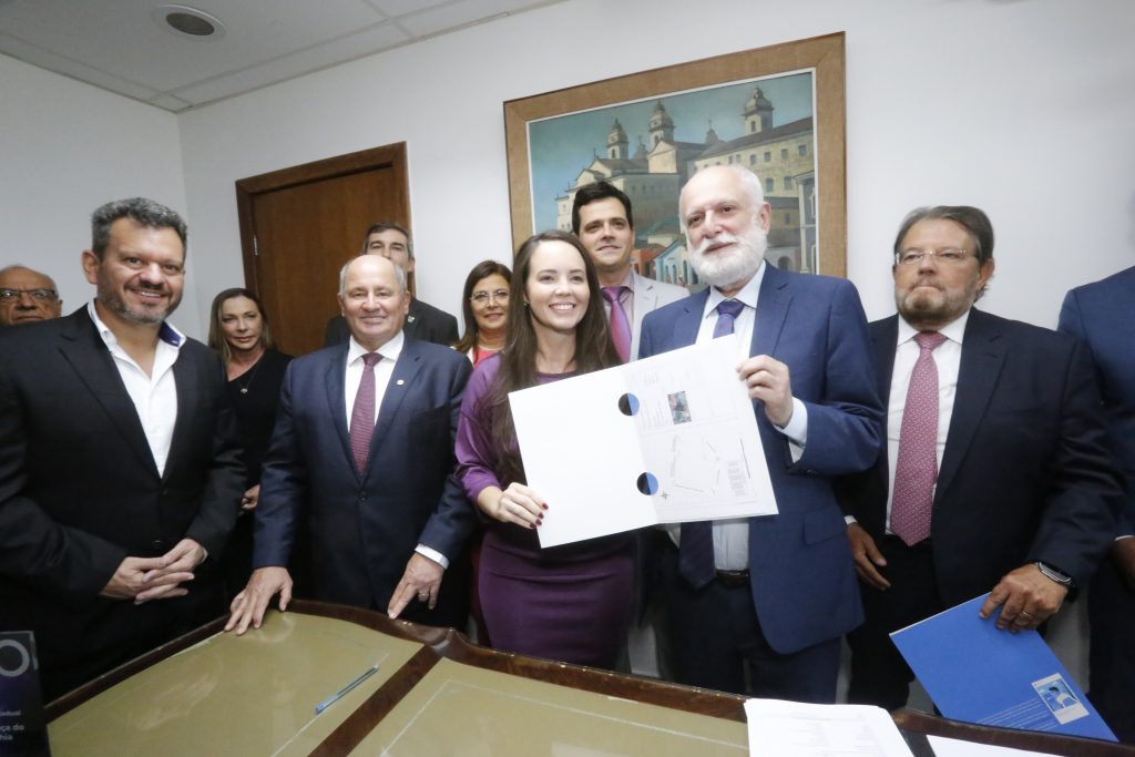 TJBA estabelece parcerias com três Associações para avançar na regularização registral de escolas e delegacias na Bahia   