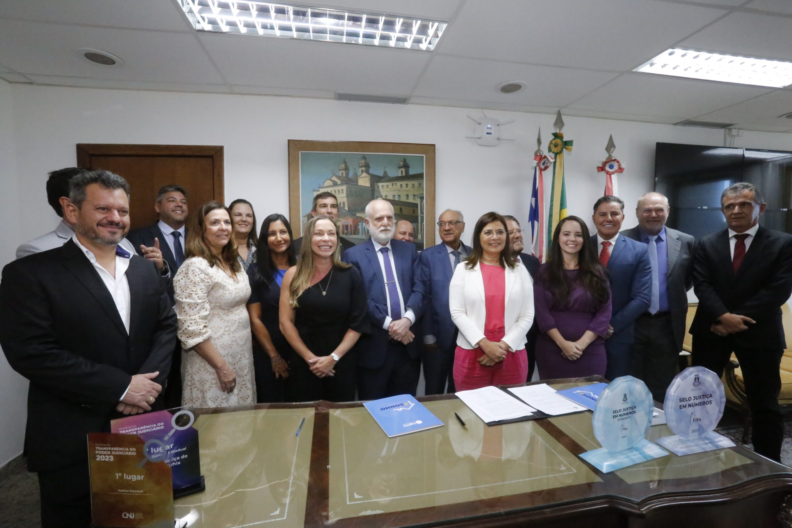 TJBA estabelece parcerias com três Associações para avançar na regularização registral de escolas e delegacias na Bahia   