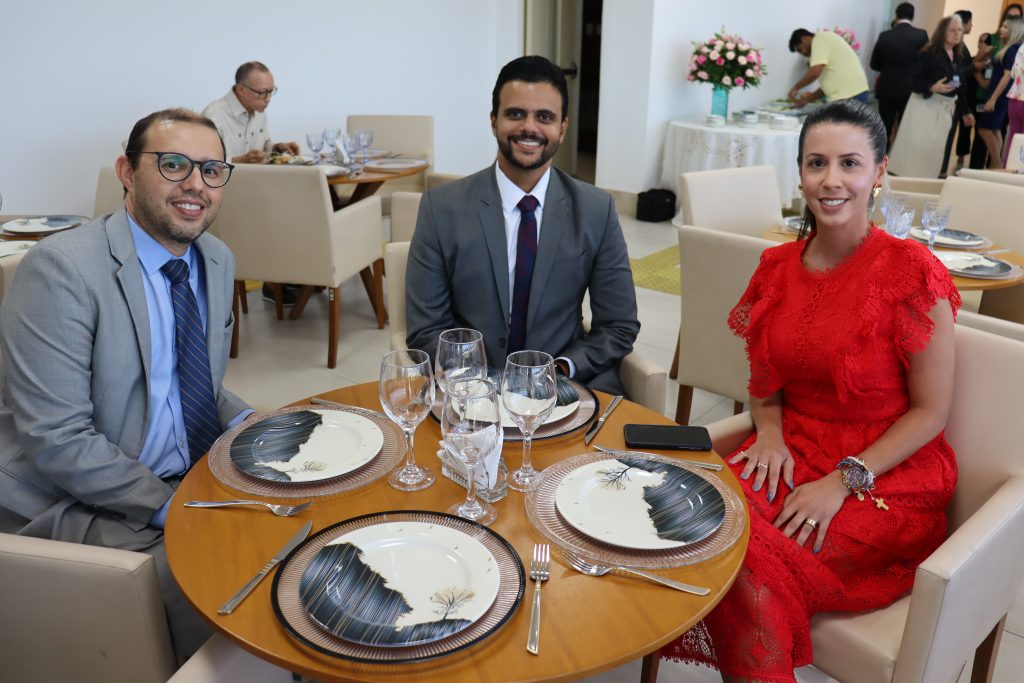 Presidente do TJBA recebe homenagens de Servidores e Magistrados em celebração ao seu aniversário