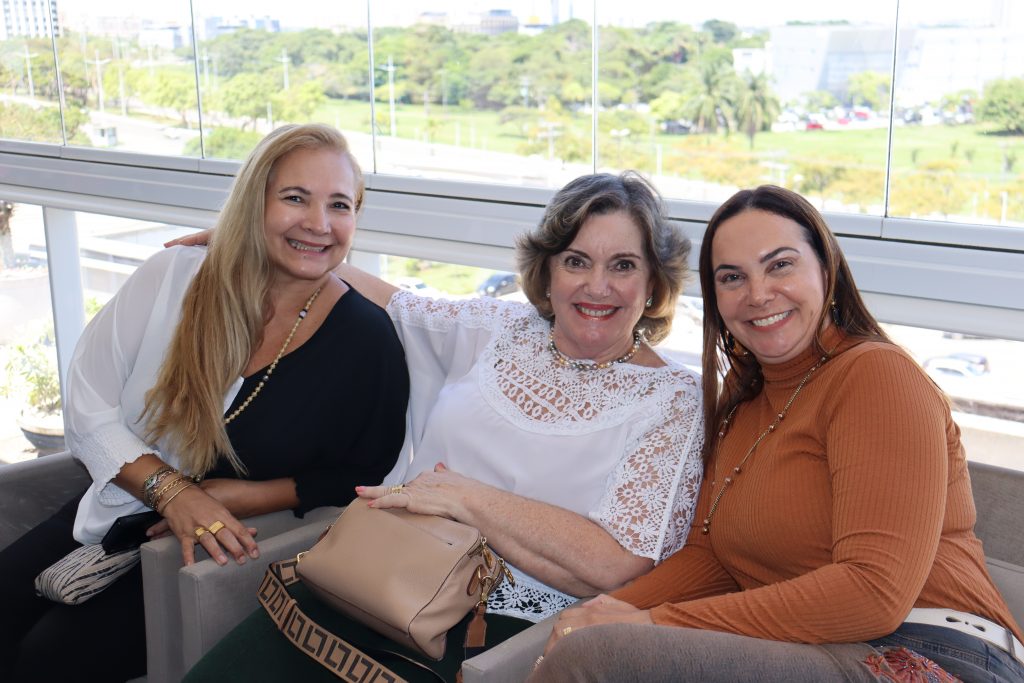 Presidente do TJBA recebe homenagens de Servidores e Magistrados em celebração ao seu aniversário