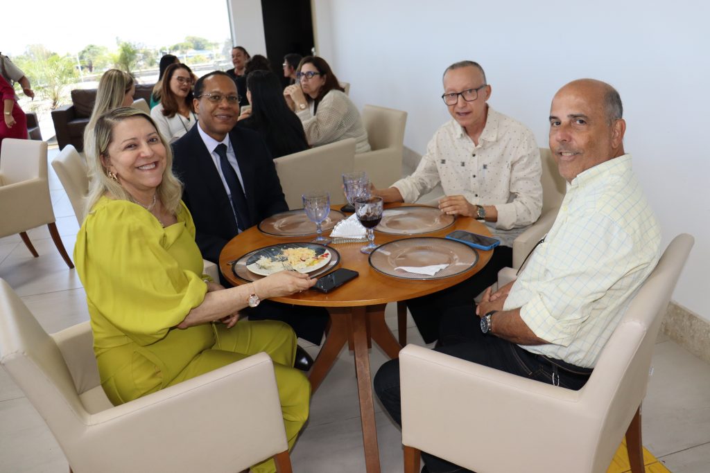 Presidente do TJBA recebe homenagens de Servidores e Magistrados em celebração ao seu aniversário