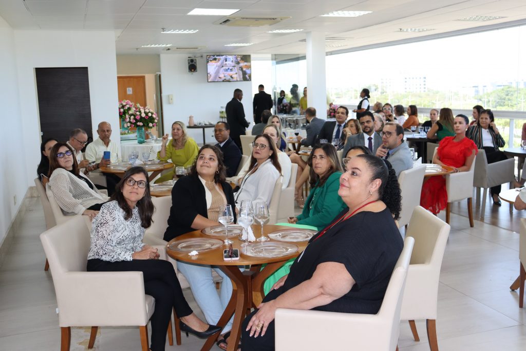 Presidente do TJBA recebe homenagens de Servidores e Magistrados em celebração ao seu aniversário