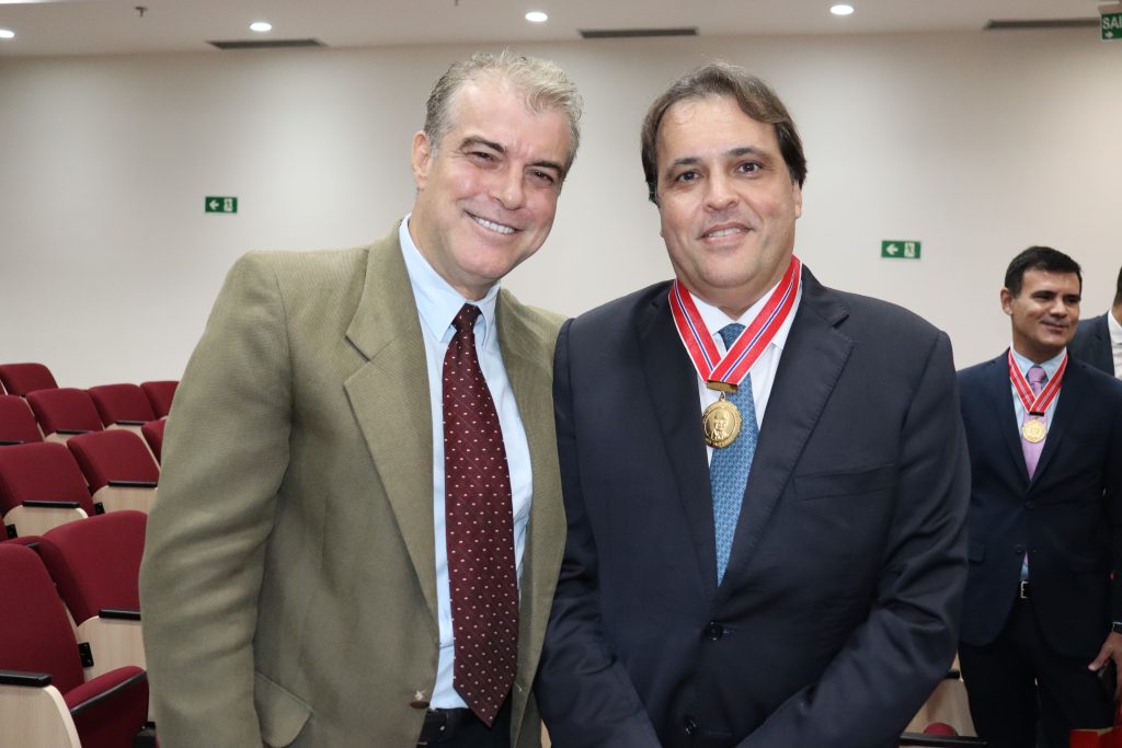 Desembargadores do TJBA recebem o Prêmio JJ Calmon de Passos do Ministério Público