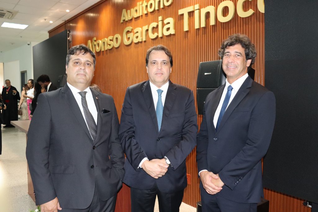 Desembargadores do TJBA recebem o Prêmio JJ Calmon de Passos do Ministério Público