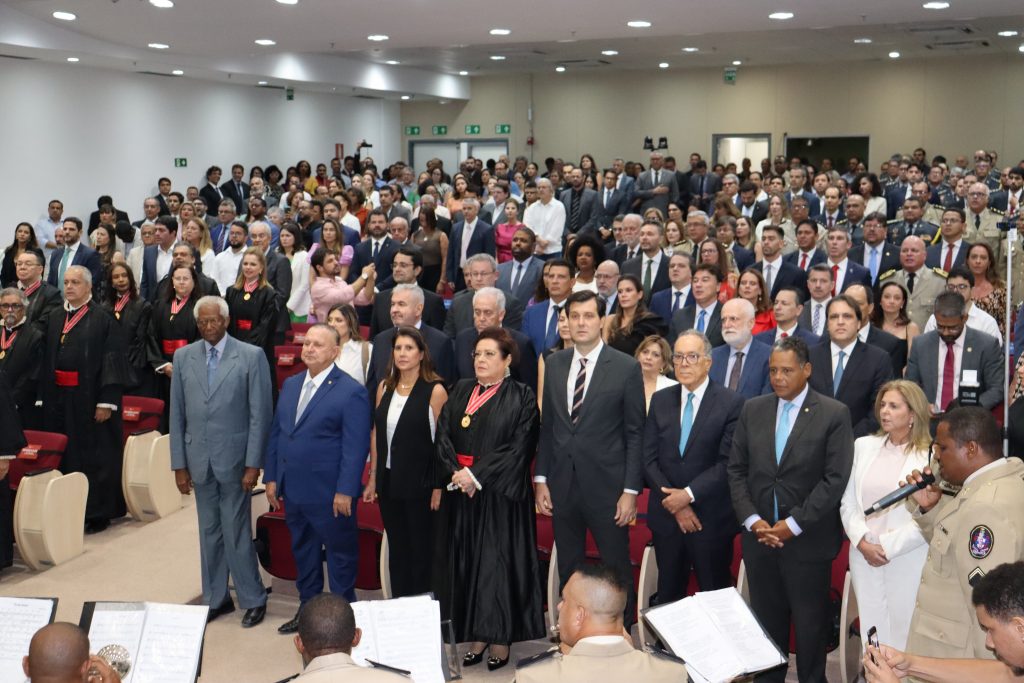 Desembargadores do TJBA recebem o Prêmio JJ Calmon de Passos do Ministério Público