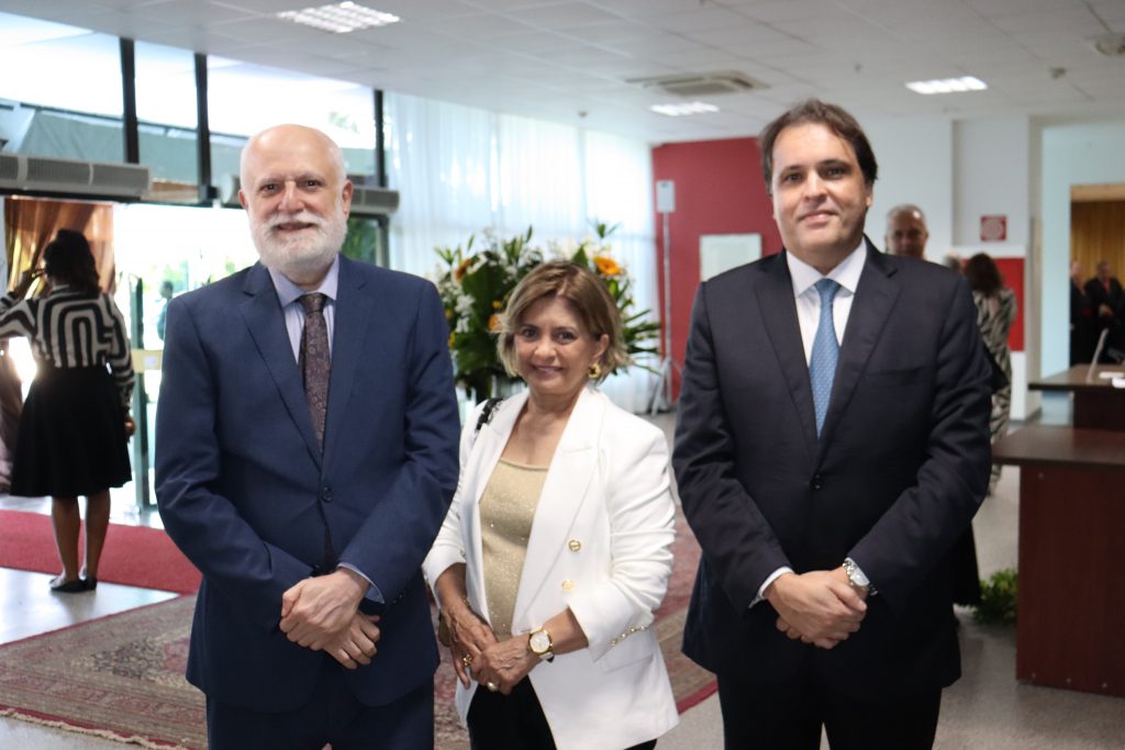 Desembargadores do TJBA recebem o Prêmio JJ Calmon de Passos do Ministério Público