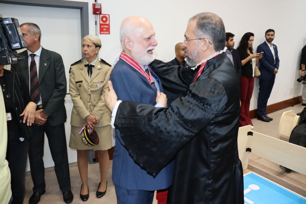 Desembargadores do TJBA recebem o Prêmio JJ Calmon de Passos do Ministério Público