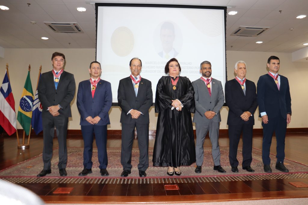 Desembargadores do TJBA recebem o Prêmio JJ Calmon de Passos do Ministério Público