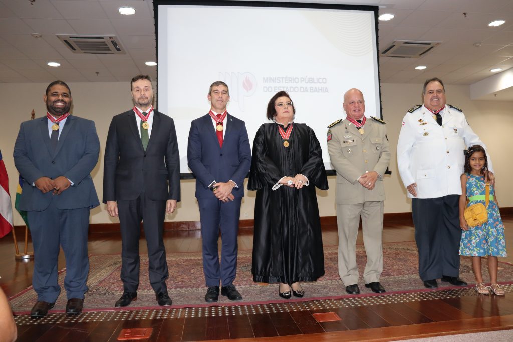 Desembargadores do TJBA recebem o Prêmio JJ Calmon de Passos do Ministério Público