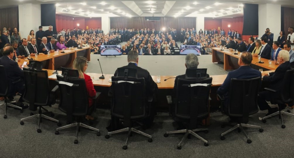 Desembargador Maurício Kertzman toma posse como Membro do TRE-BA   