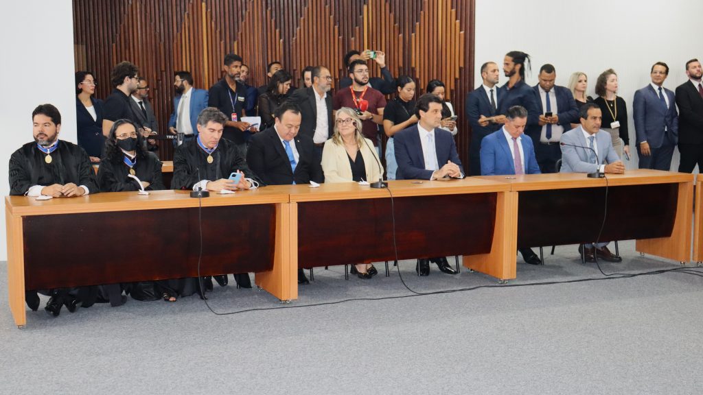 Desembargador Maurício Kertzman toma posse como Membro do TRE-BA   