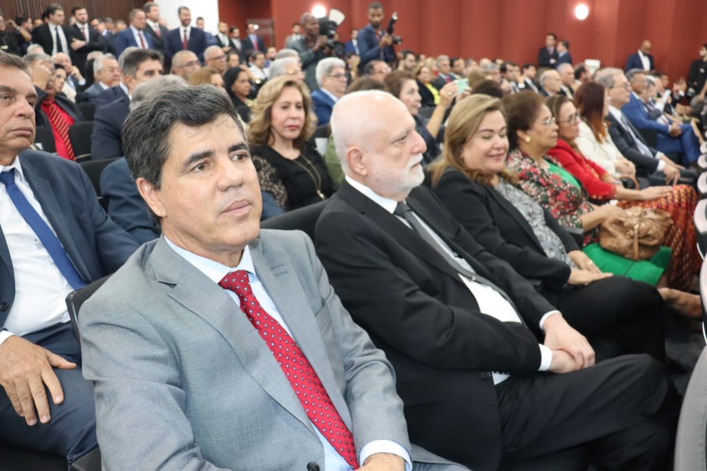 Desembargador Maurício Kertzman toma posse como Membro do TRE-BA   
