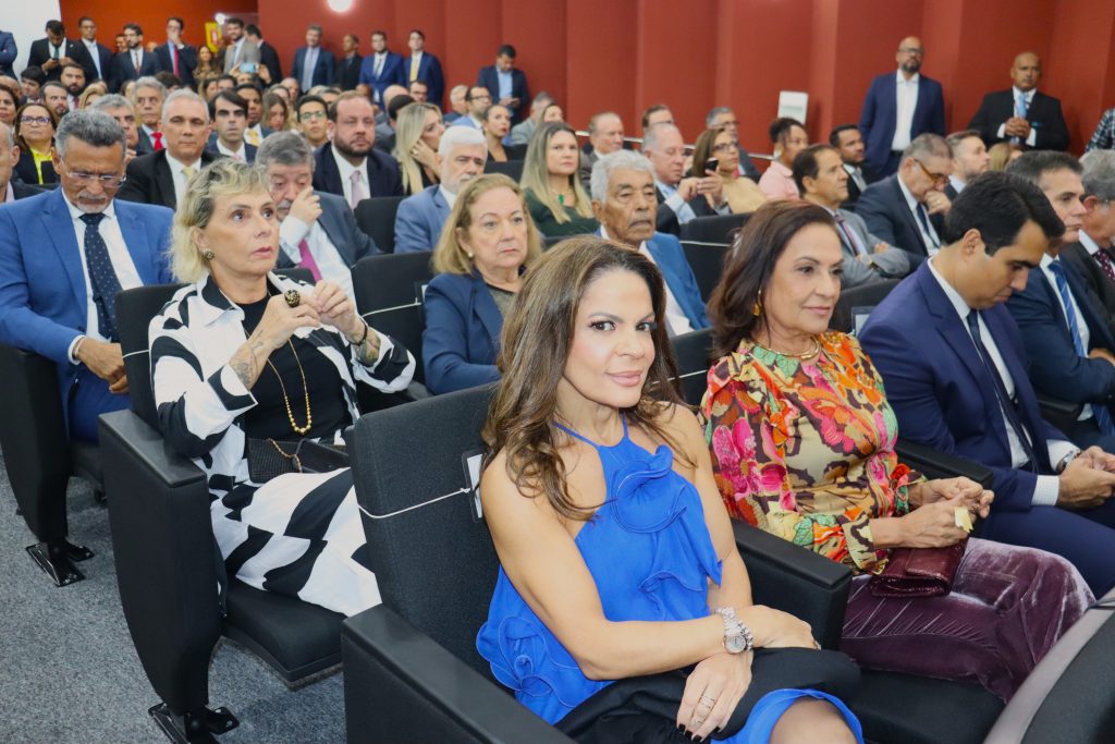 Desembargador Maurício Kertzman toma posse como Membro do TRE-BA   