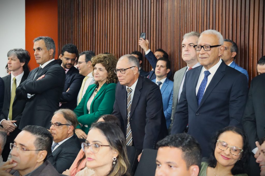 Desembargador Maurício Kertzman toma posse como Membro do TRE-BA   