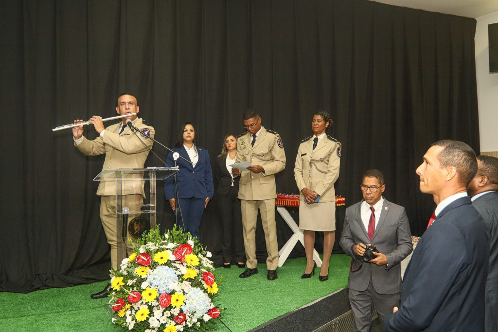 Oficiais do GSI do TJBA recebem a Medalha do Mérito da Casa Militar do Governador