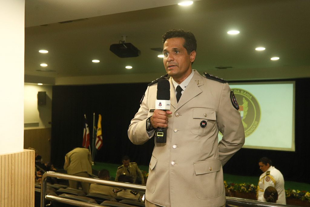 Oficiais do GSI do TJBA recebem a Medalha do Mérito da Casa Militar do Governador