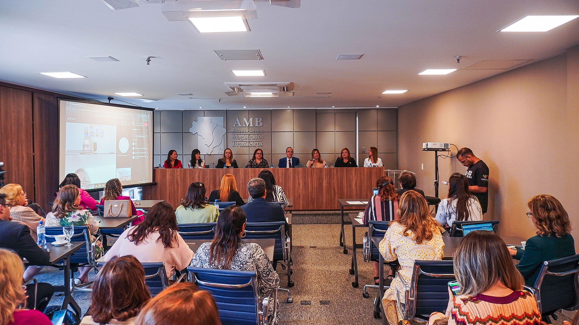 Desembargadora Nágila Brito é nomeada Vice-Presidente do Colégio de Coordenadores da Mulher em Situação de Violência Doméstica do Poder Judiciário  