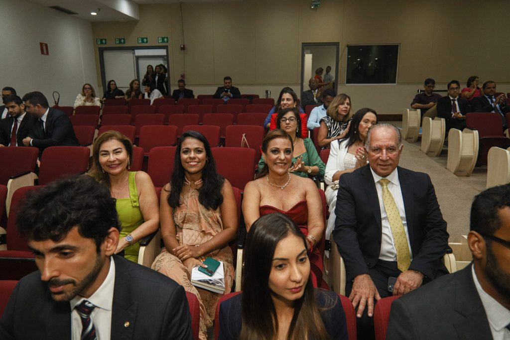 Desembargador do TJBA prestigia posse de novo Corregedor-Geral do Ministério Público da Bahia   