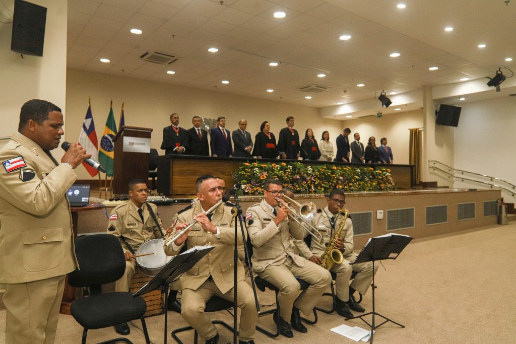 Desembargador do TJBA prestigia posse de novo Corregedor-Geral do Ministério Público da Bahia   