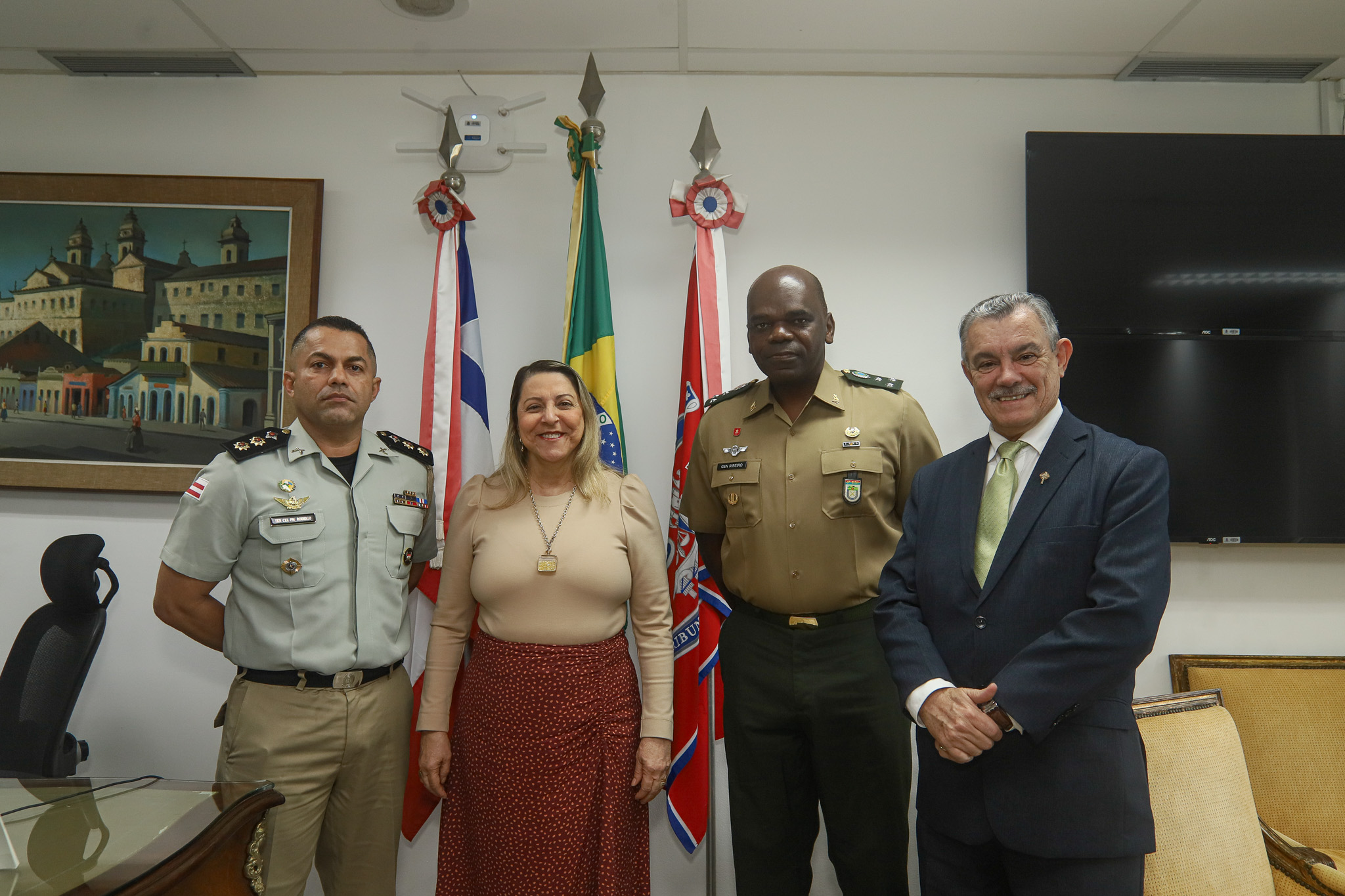 Presidente do TJBA recebe visita institucional do Comandante da 6ª Região Militar  