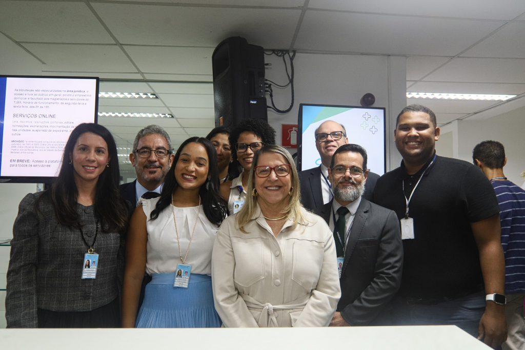 “TJBA Mais Perto” realiza ações no Fórum Ministro Adhemar Raymundo da Silva; essa é a segunda visita pelo projeto    