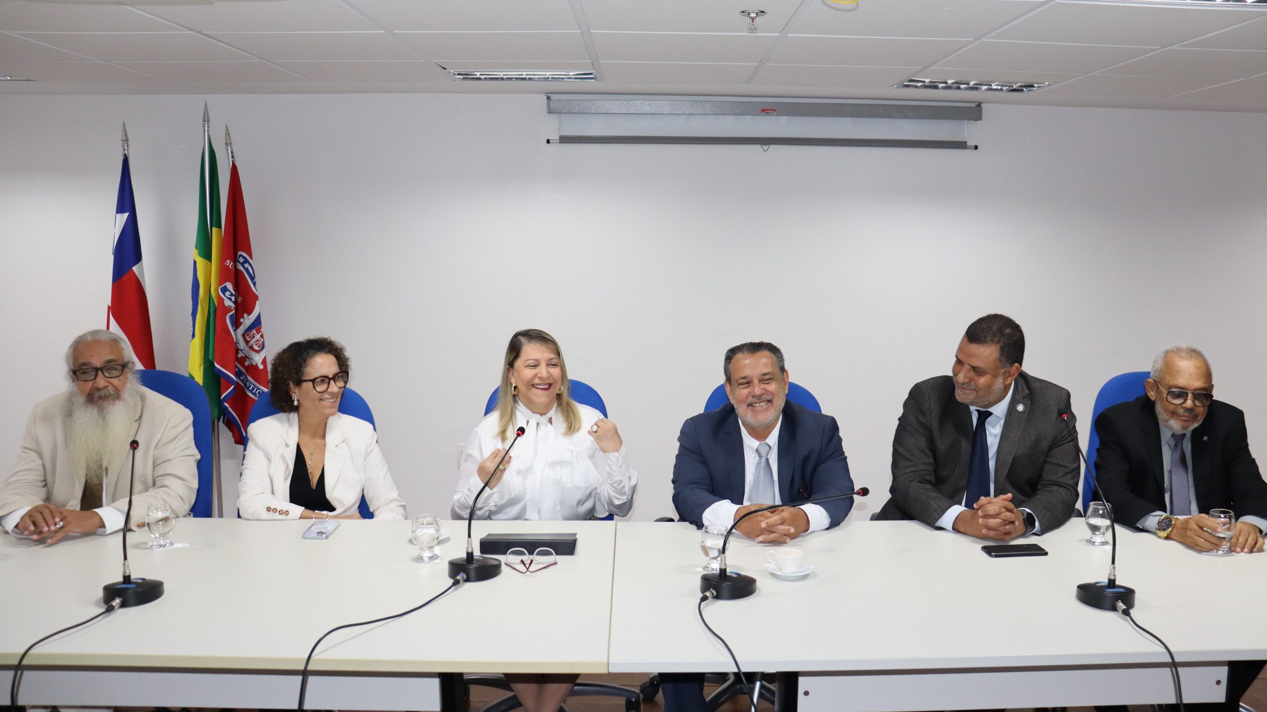 Presidente do TJBA inaugura novas instalações da 3ª e da 4ª Varas Criminais dos Juizados Especiais no Fórum Ministro Adhemar Raymundo da Silva    