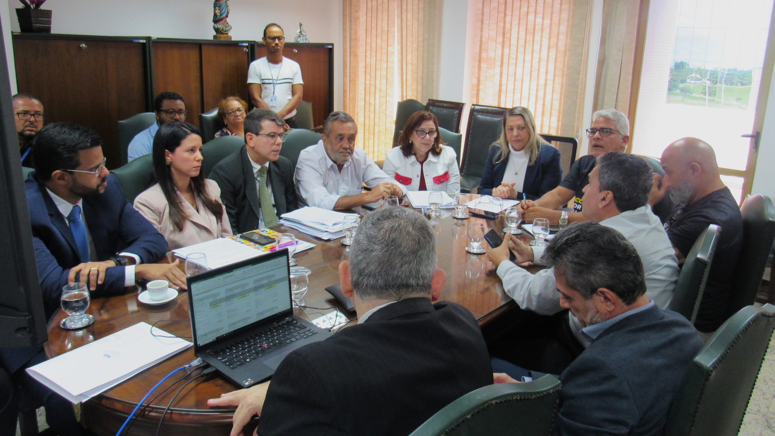 Novo Plano de Cargos, Carreiras e Salários (PCCS) é aprovado em reunião com entidades sindicais    