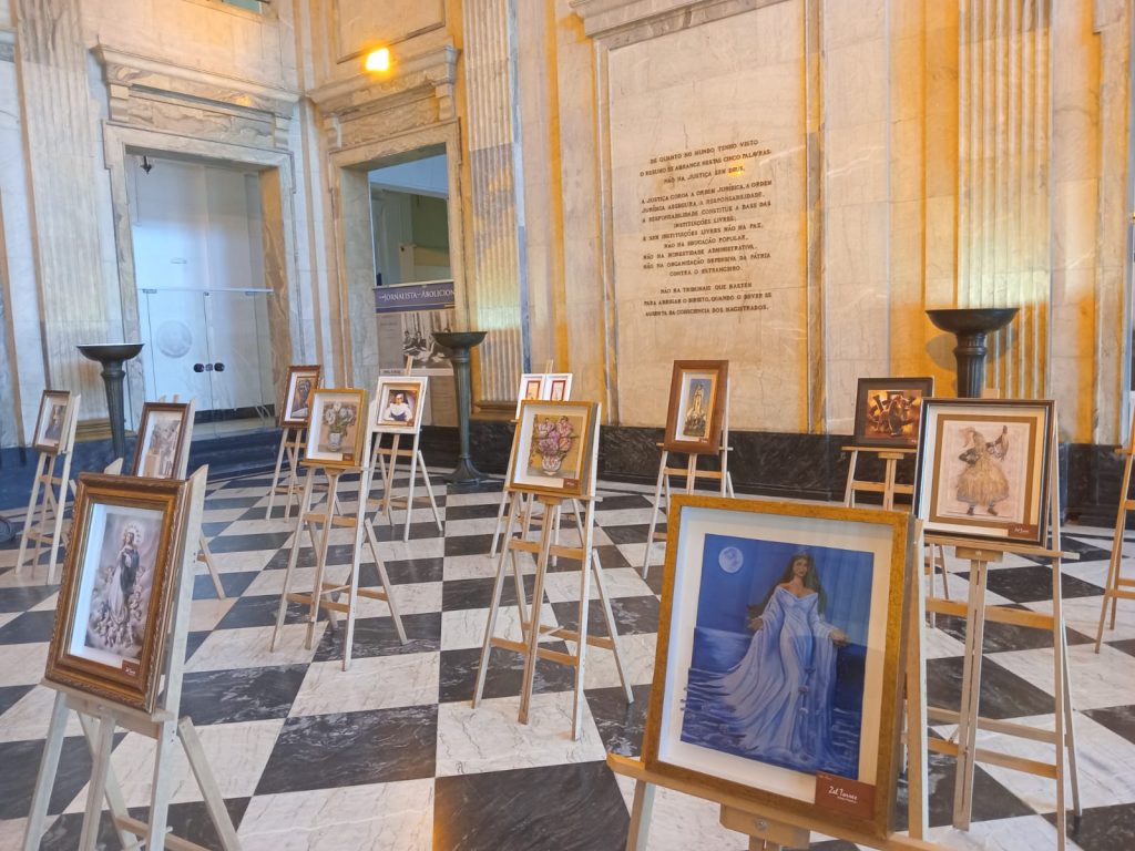 Fórum Ruy Barbosa expõe obras de arte de Hilzete Torres, até o dia 17 de maio   