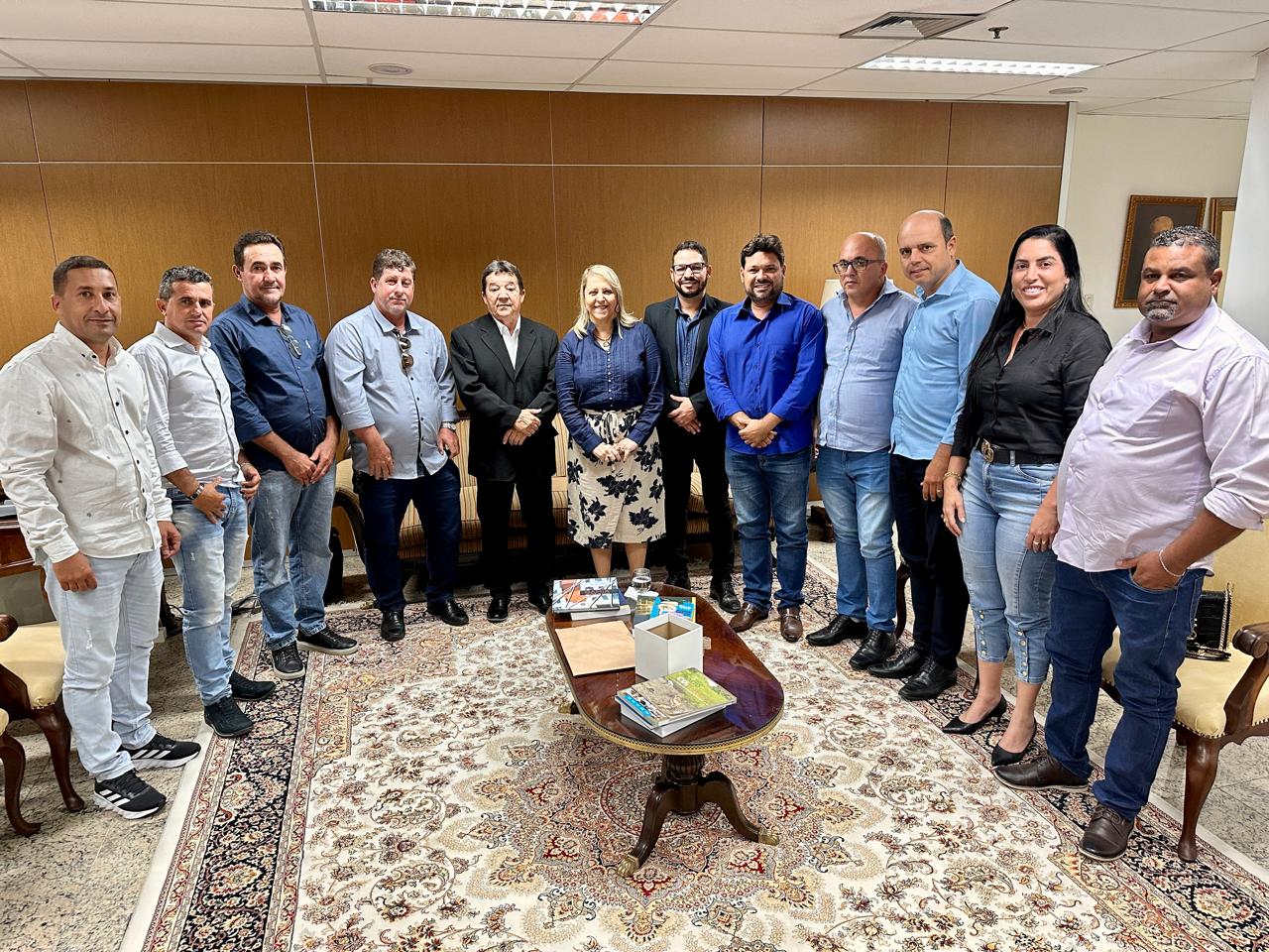 Prefeito de Tremedal faz visita institucional à Presidente do TJBA   