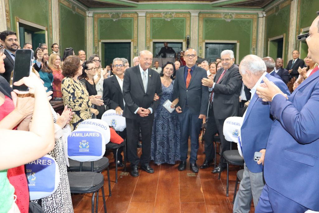 Desembargadora Maria de Fátima Carvalho recebe Medalha Mérito Ambiental Mário Leal Ferreira    