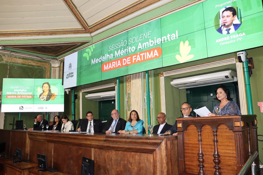 Desembargadora Maria de Fátima Carvalho recebe Medalha Mérito Ambiental Mário Leal Ferreira    