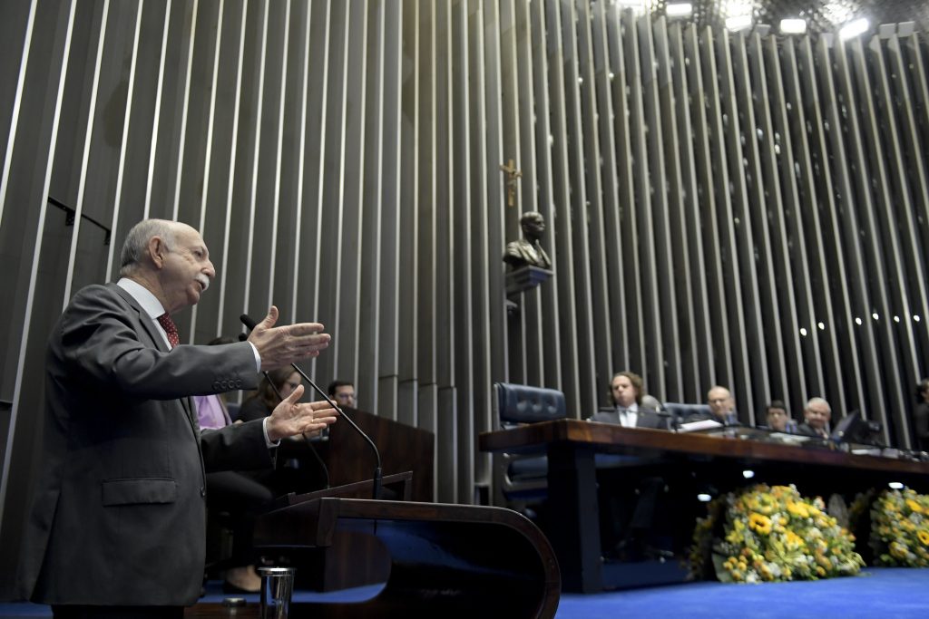 TJBA recebe o Prêmio Adoção Tardia: campanha “Filhos são eternos bebês” é reconhecida no Plenário do Senado