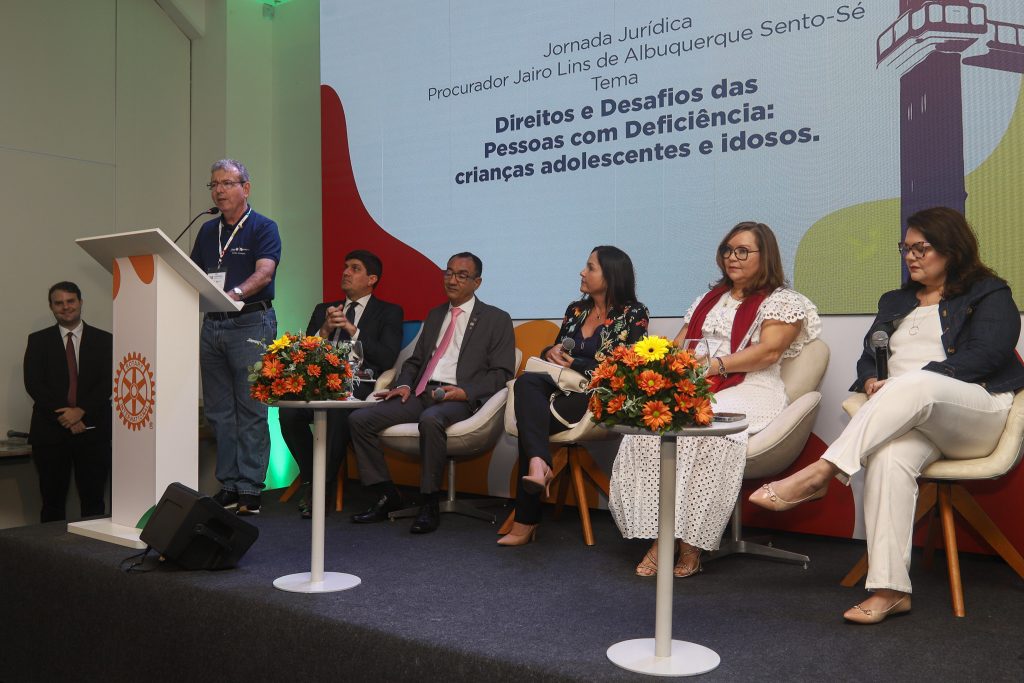 Integrantes da Comissão Permanente de Acessibilidade e Inclusão participam da 5ª Conferência Distrital do Rotary    