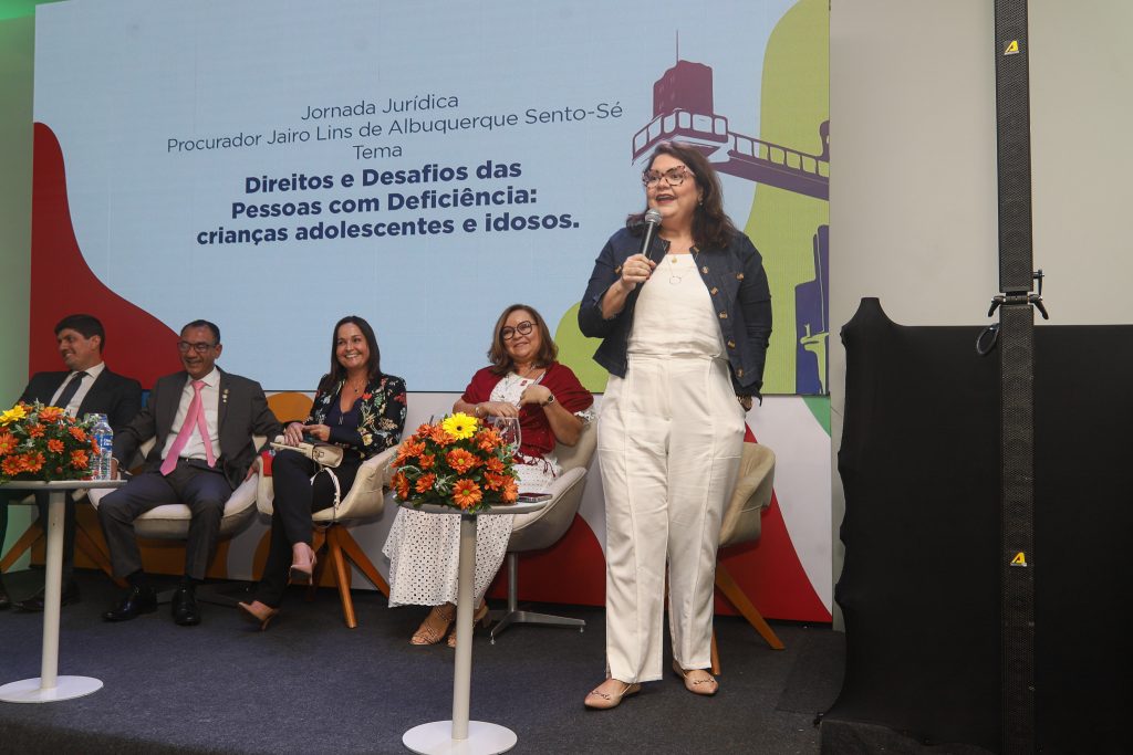 Integrantes da Comissão Permanente de Acessibilidade e Inclusão participam da 5ª Conferência Distrital do Rotary    