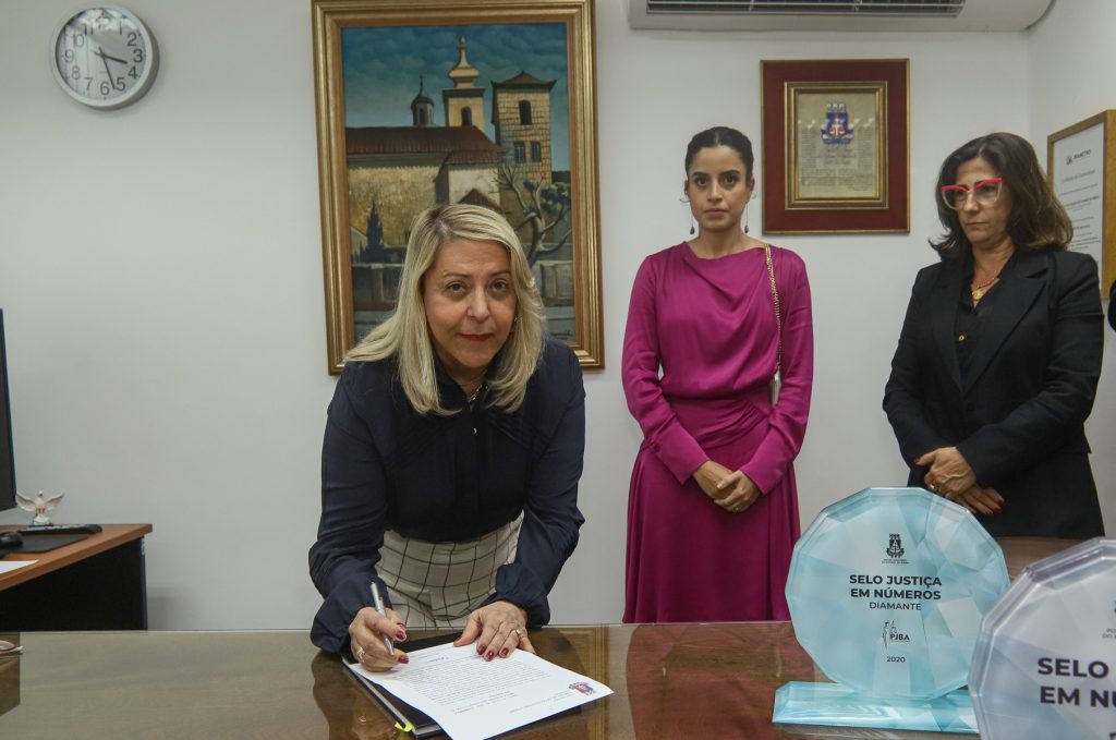 TJBA empossa nova Juíza aprovada em concurso público  