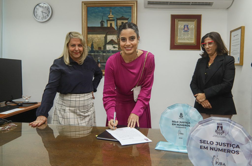 TJBA empossa nova Juíza aprovada em concurso público  